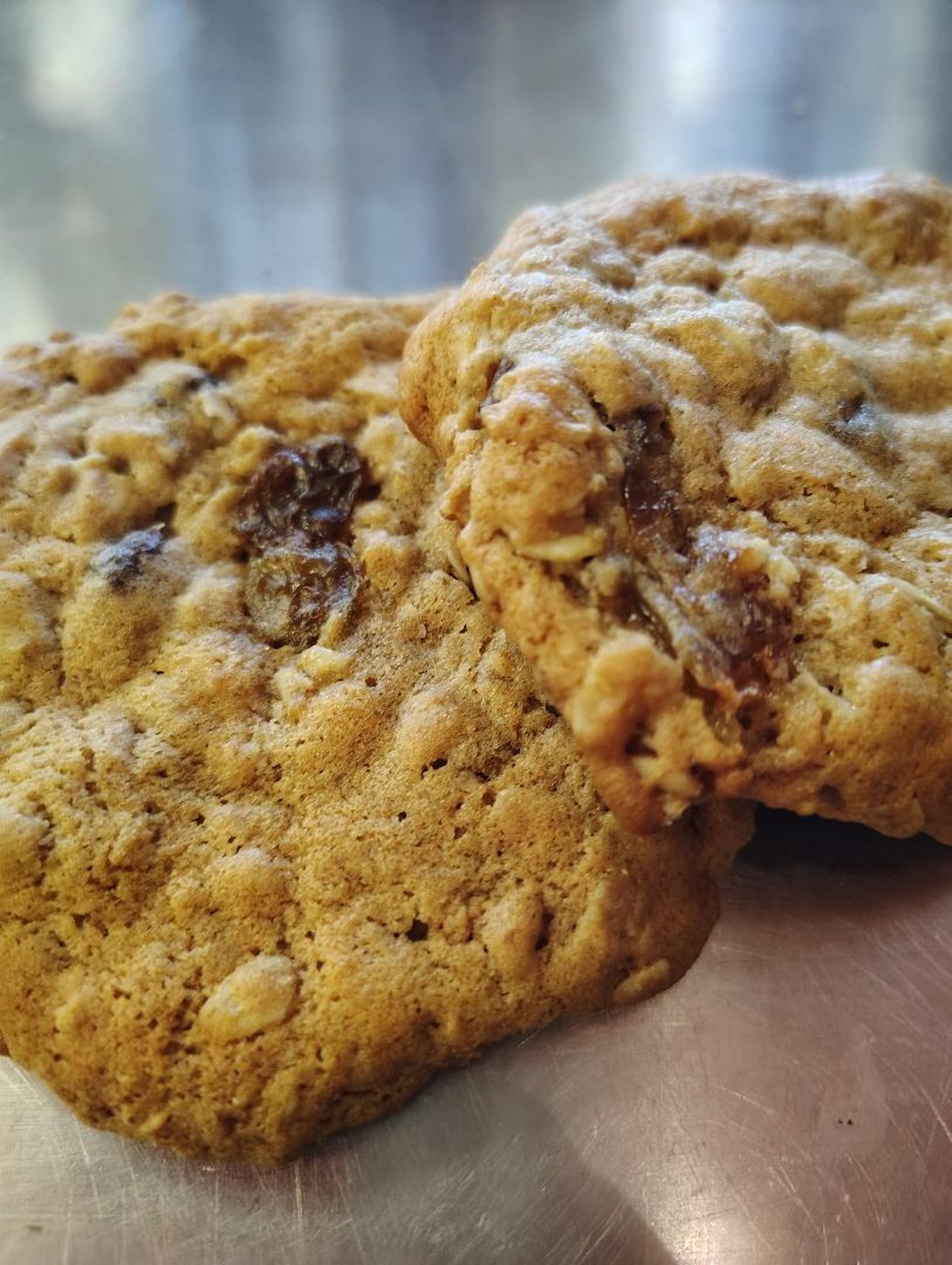 Oatmeal raisin cookies