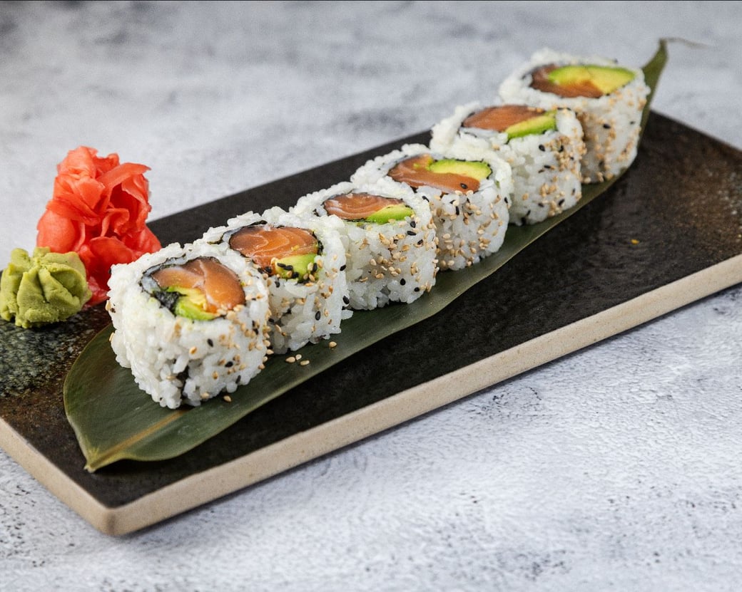 Salmon & Avocado Maki (6)