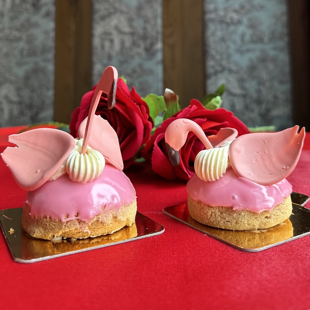 PINK FLAMINGO CHOUX 