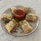 ✨ Appetizer Special — Stromboli | $13
House-made and baked golden brown, filled with pepperoni, soppressata, mozzarella, parmesan, and our mild giardiniera (pickled vegetables). #ItalianFlavors #HomemadeGoodness #ChefSpecial #FoodLovers #FoodieFavorites
