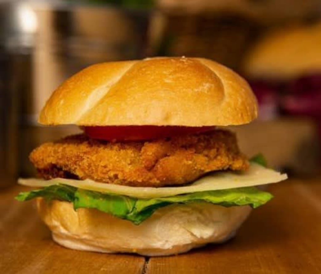 Crispy chicken sandwich
