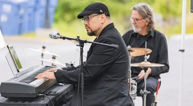 STAN CHANG & GARY TAYLOR