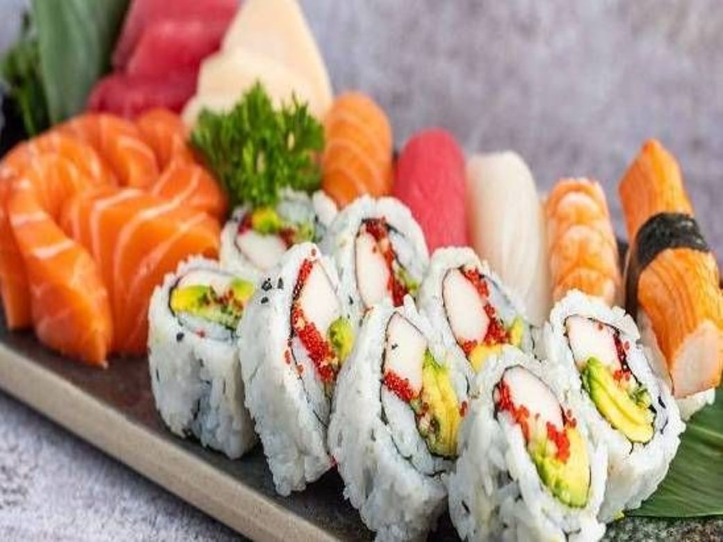Sushi & Sashimi Silver Combo (19pcs)