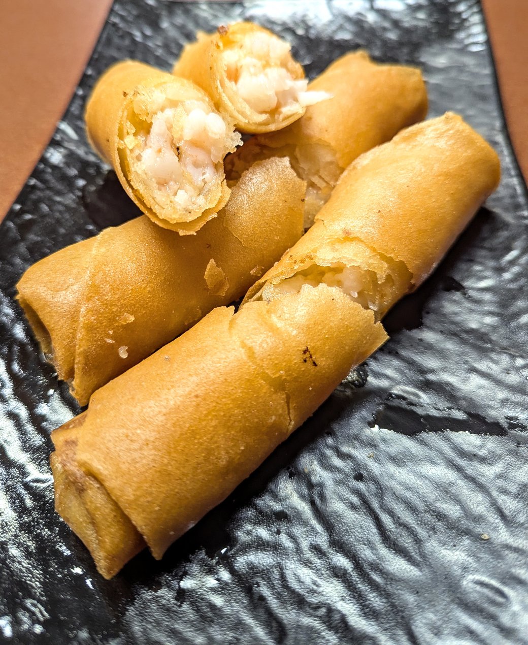 Fried Shrimp Spring Roll 蒜香蝦春卷