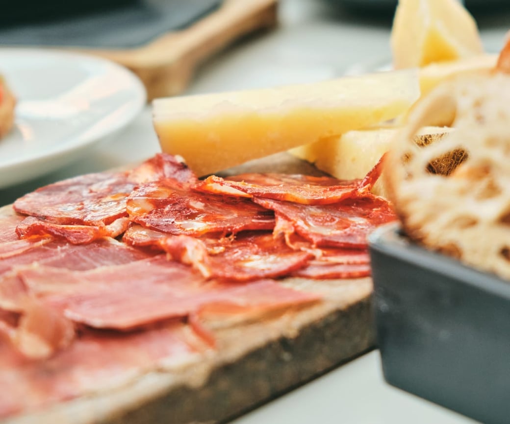 SELECCION DE EMBUTIDOS Y QUESOS