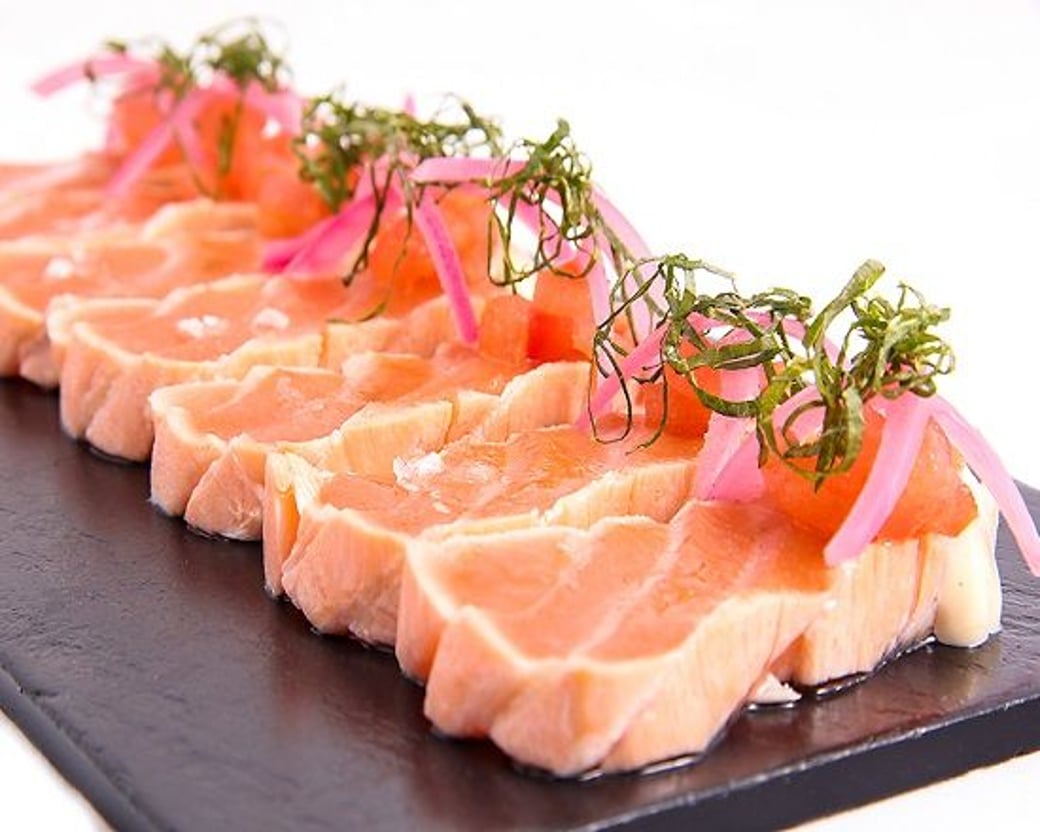Salmon Tataki (8)