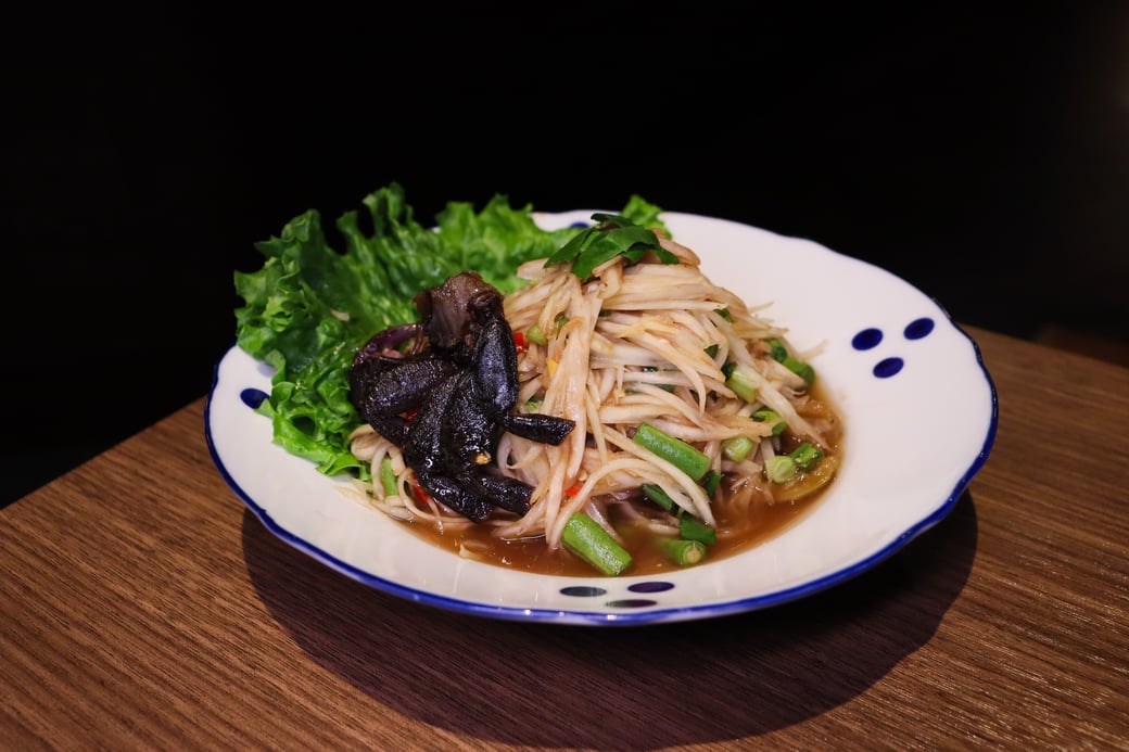 Som Tum Pu Plara (Papaya Salad with Salted Crab)