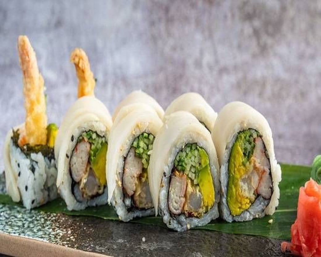 White Dragon Roll (8)