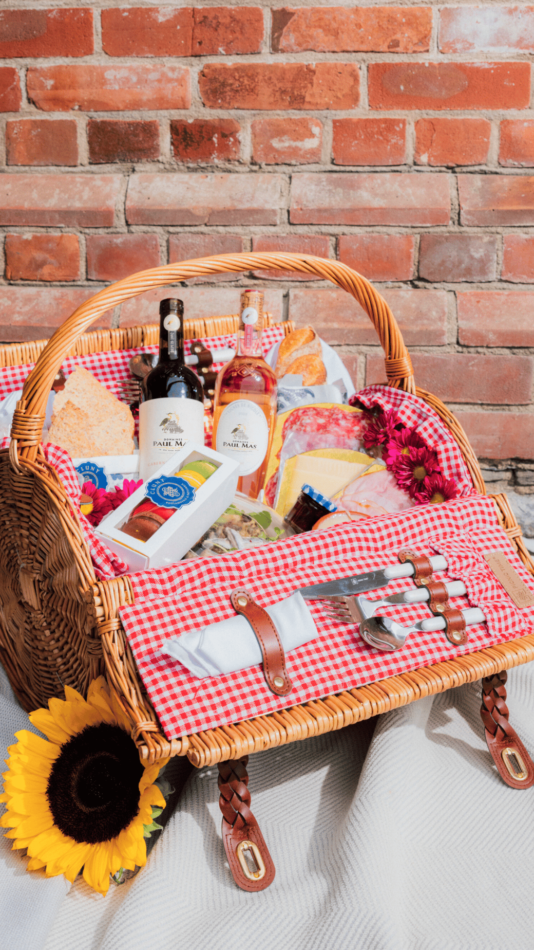 Cluny Picnic Basket