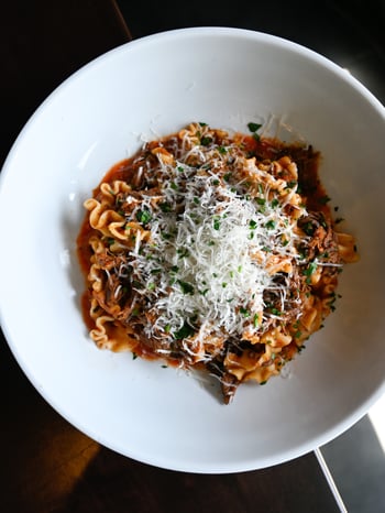 The pasta dough rests for 24 hours before it ever meets the heat. The Short Rib Ragù that coats it has been coaxing itself into something extraordinary for just as long. Some things at BellaBrava simply can’t be rushed, and one bite makes that perfectly clear. Reserve your table on Beach Drive.

📸:Short Rib Ragu

#bellabrava #stpete #italianfood #housemadepasta #tamparestaurants
