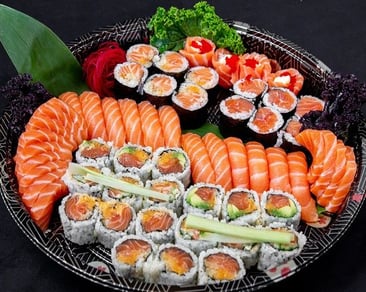P6 - Salmon Lover Party Tray (58pcs)
