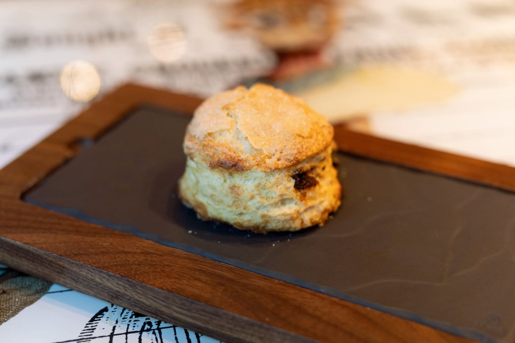 LEMON AND CRANBERRY SCONE 
