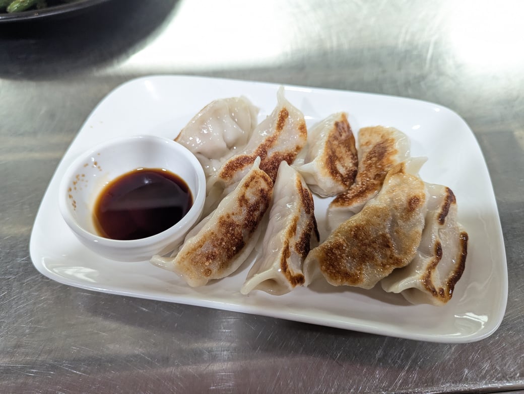 鍋貼 / Pot Stickers