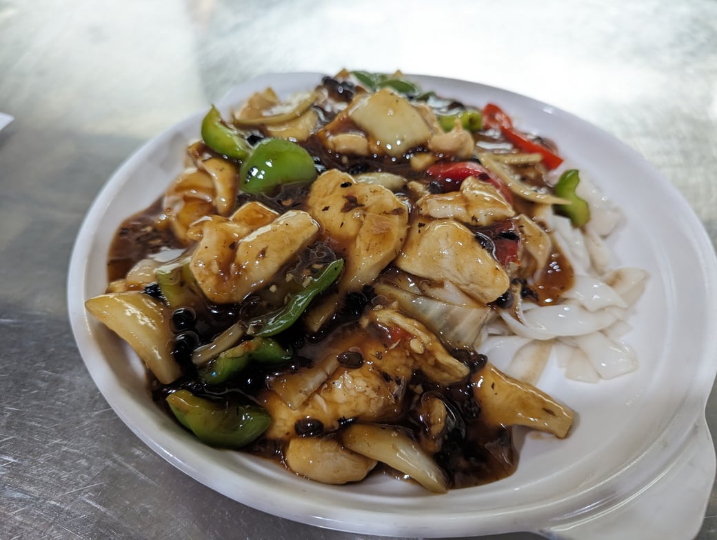 豉汁牛肉/雞肉炒麵/粉 / Beef/Chicken Black Bean Chow Mein/Fun