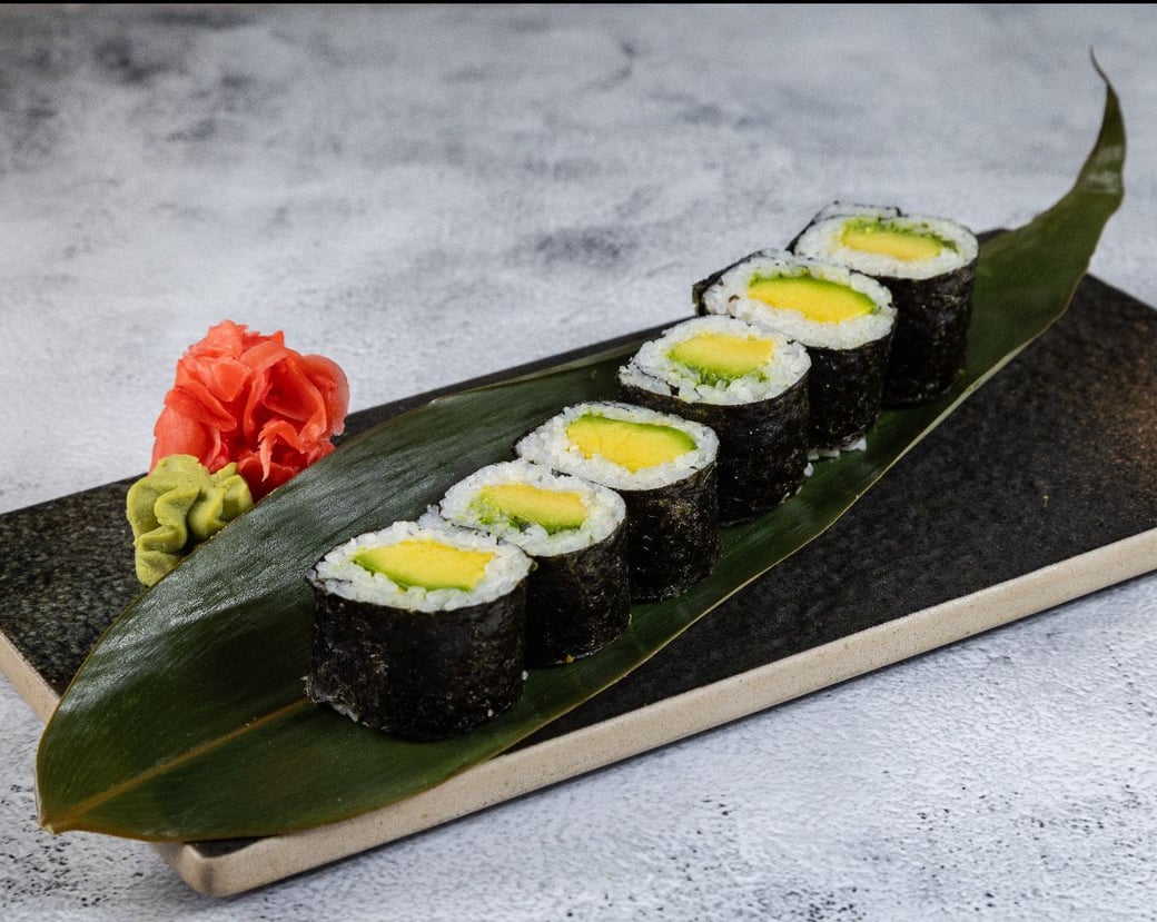 Avocado Maki (6)