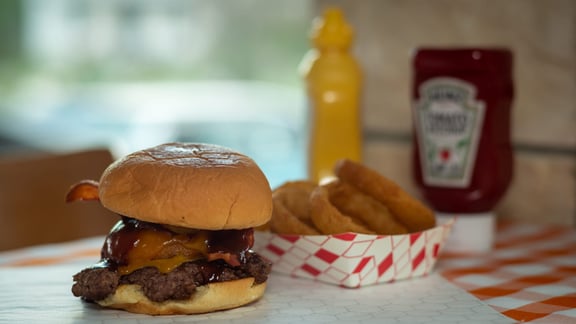 Are You Hungry For an Old Fashioned Burger?!