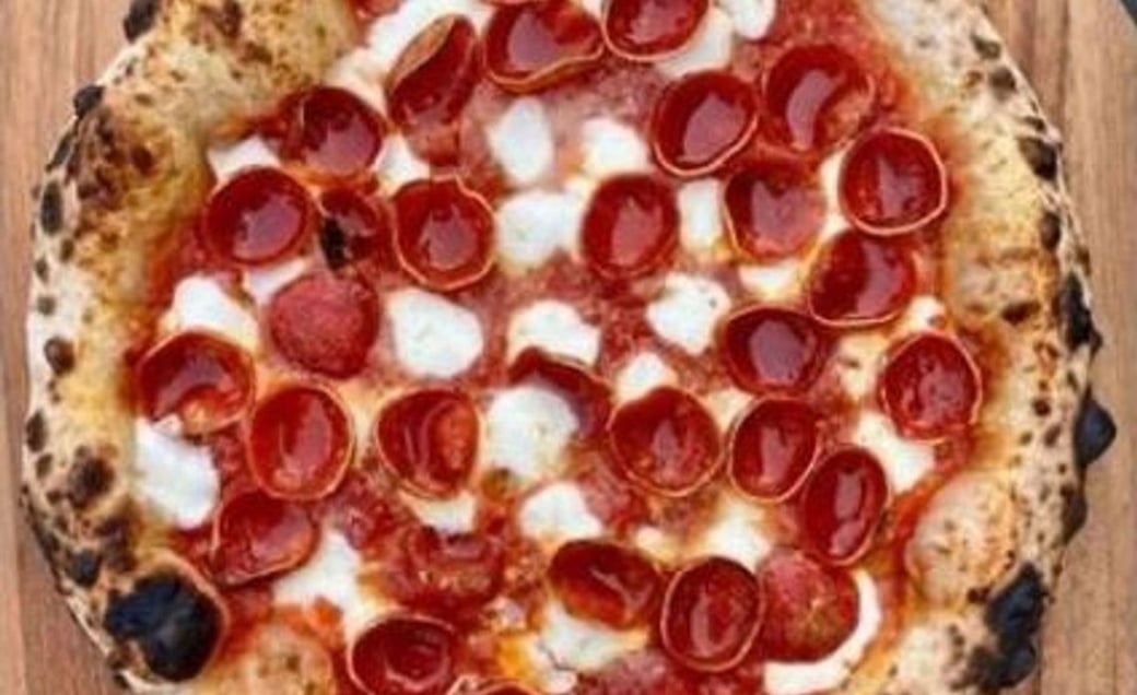Pizza Pepperoni 12'' (FREE SODA)