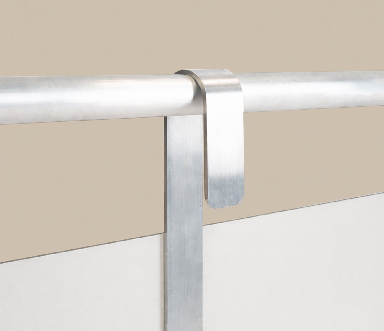 Sponsorbord met haken bedrukken