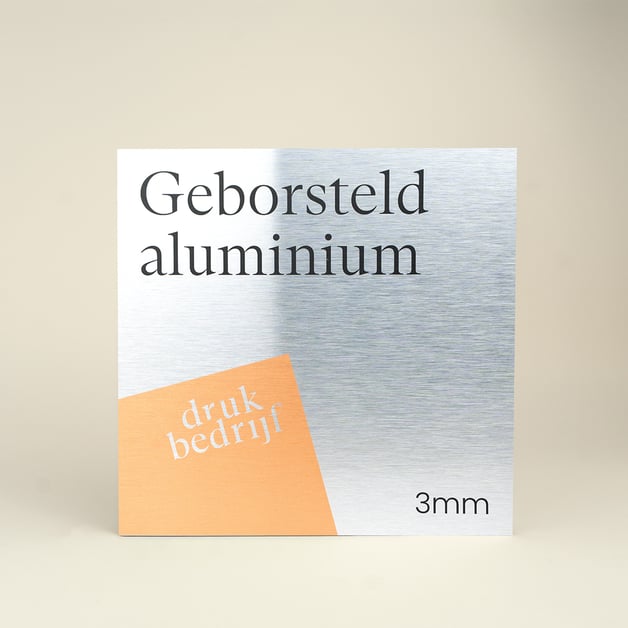 Geborsteld aluminium