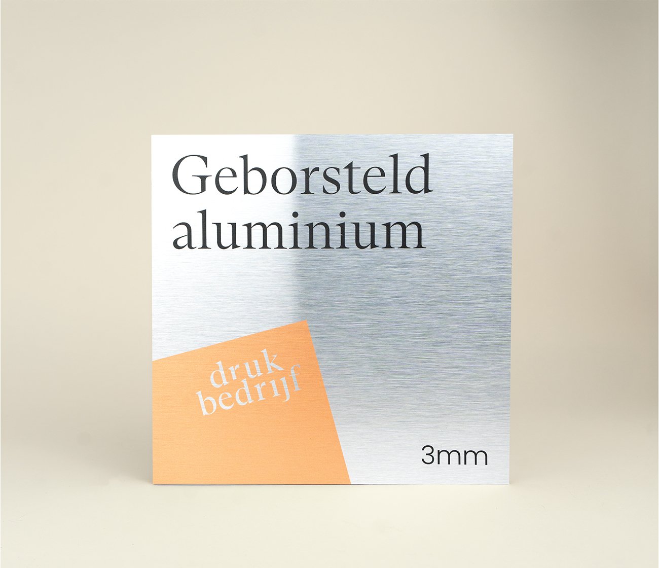Geborsteld aluminium