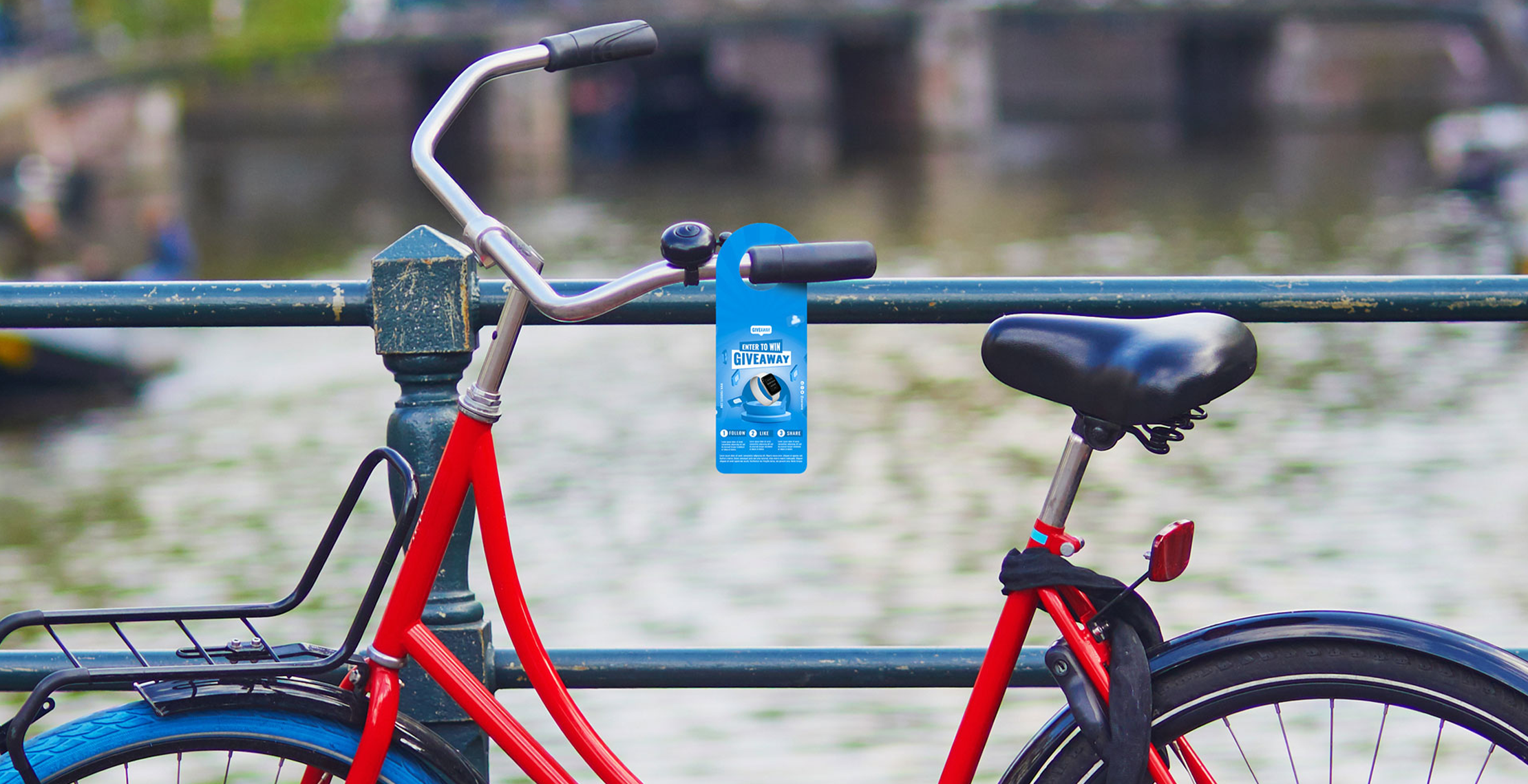 Deurhanger actie promotie hangt aan fiets