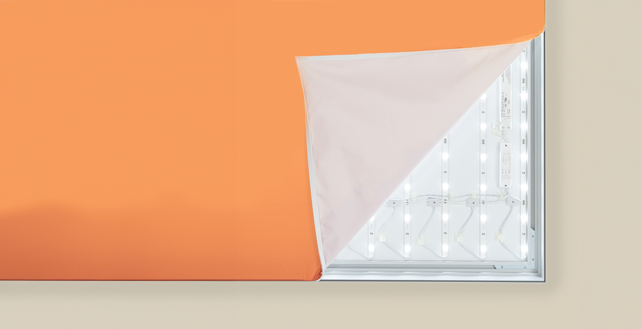 Backlist doekstof hoekje omgeslagen zodat je beide kanten ziet met led frame erachter