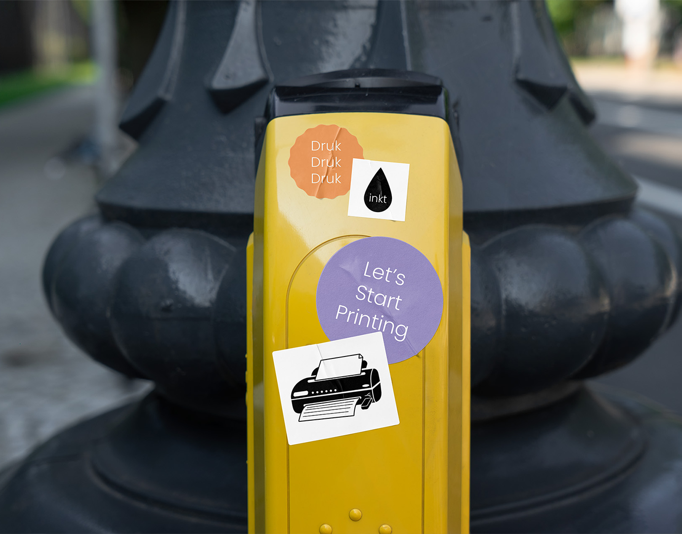 Creatief stickers wildplakken