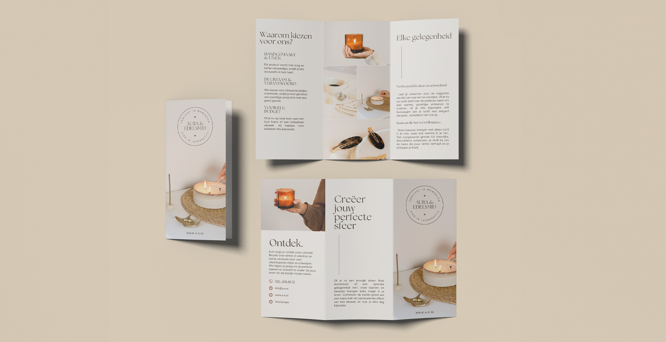 Drieluik folder opengeslagen zodat je de verschillende zijdes ziet opengevouwen en gesloten