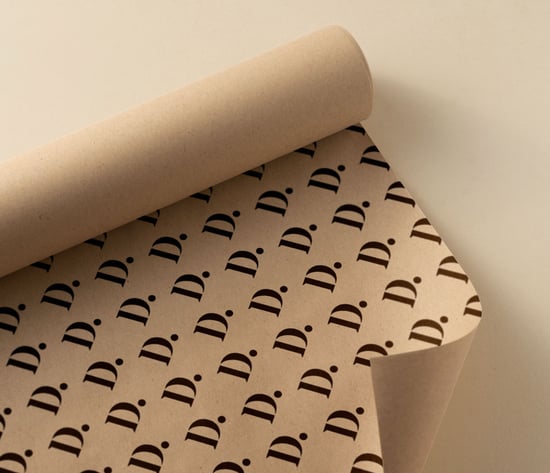 Bedrukt cadeaupapier op rol