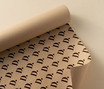 Bedrukt cadeaupapier op rol