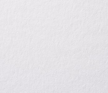 Duurzaam katoenpapier met bedrukte merknaam en vezels