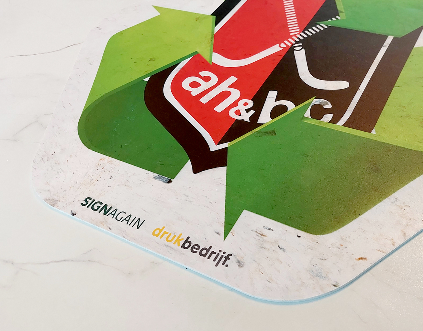 AH&BC zet duurzame stap met circulair Sign Again bord