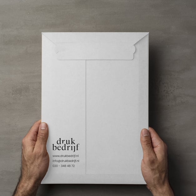 Kartonnen verzendenveloppen
