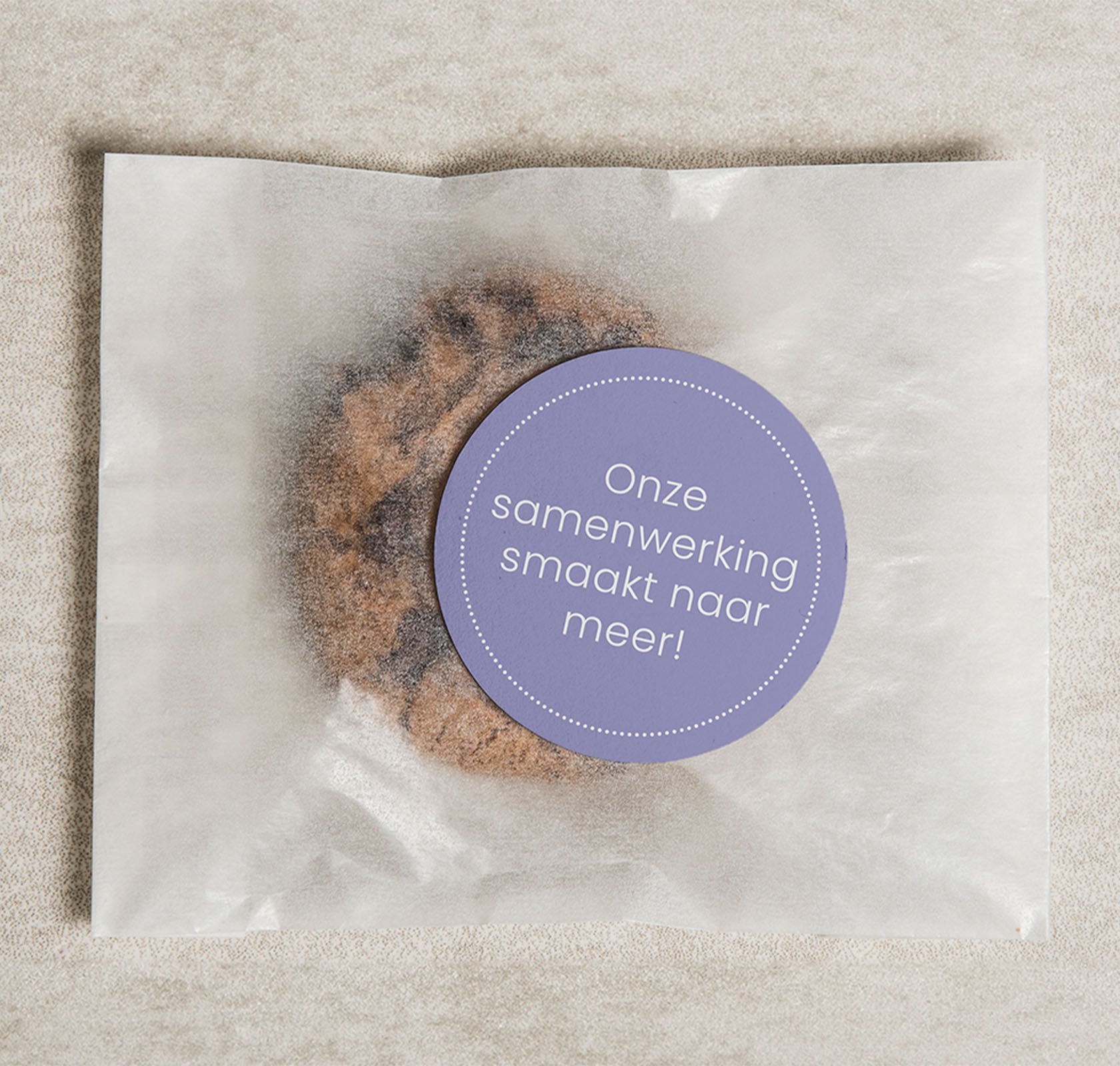Ronde stickers bedrukt o koekje snack als relatiegeschenk zakelijk met onze samenwerking smaakt naar meer quote. 