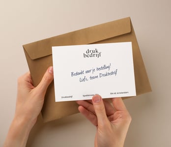 With compliments cards bedrukken met eigen logo