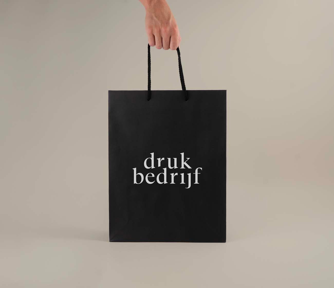 Zwarte luxe tassen met draaikoord