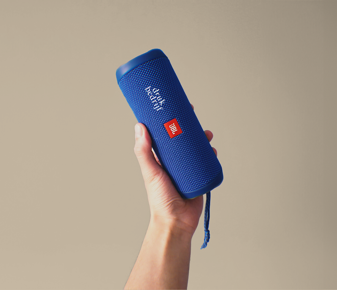 jbl speaker met logo