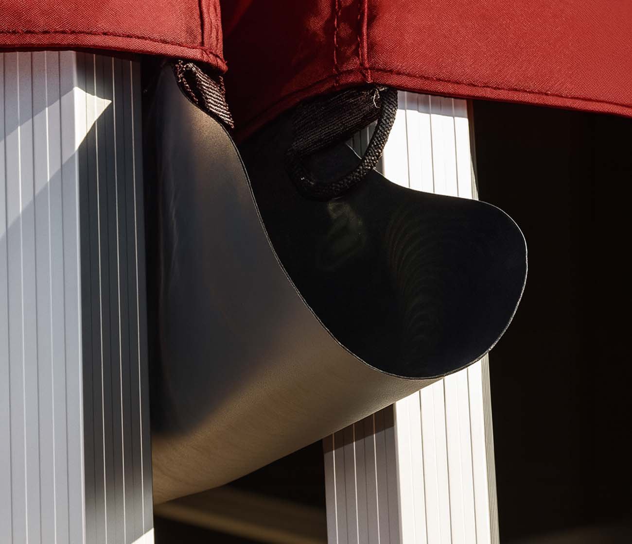 Vouwtent met regengoten