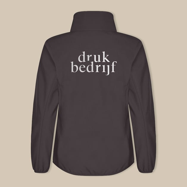 Opvallende softshell jas met logo voor personeel
