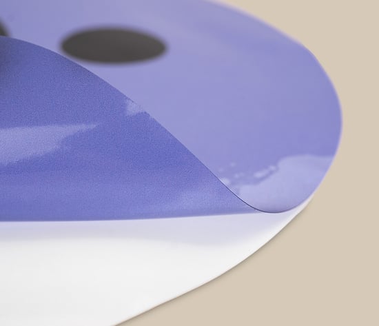 statische folie op raam plakken