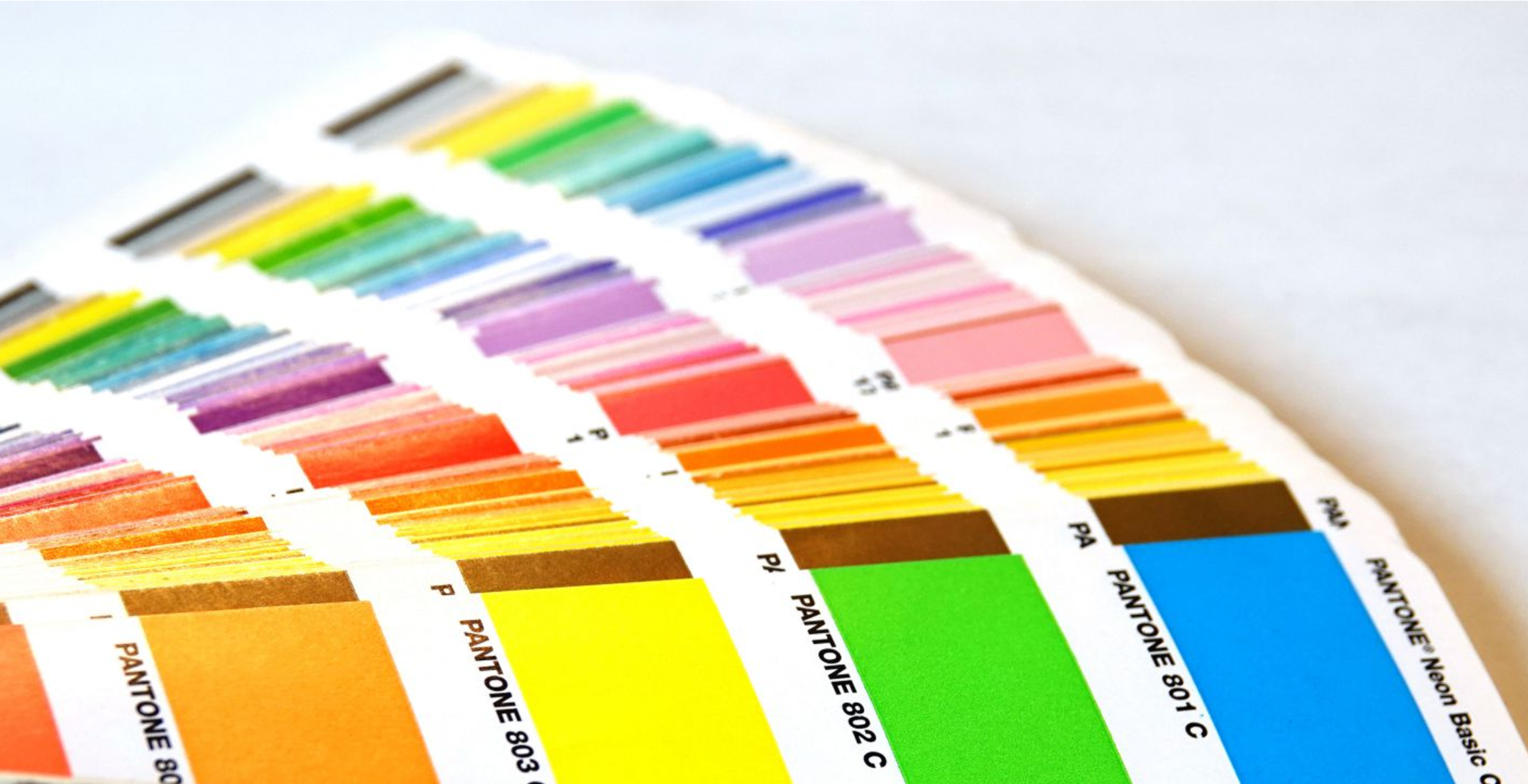 Neon kleuren waairen pantone neon drukwerk