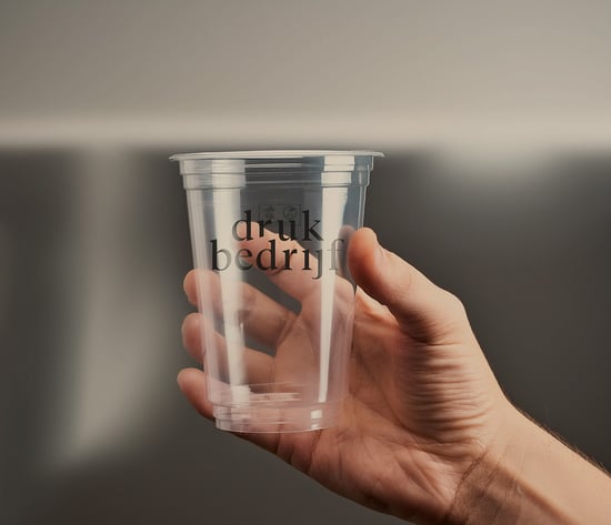 Plastic beker met logo