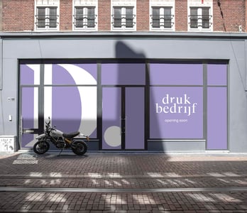 Stickers plakken montage