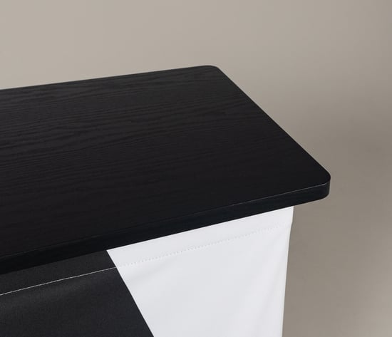 Gepersonaliseerde beursbalie met eigen logo