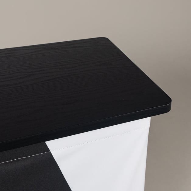 Gepersonaliseerde beursbalie met eigen logo