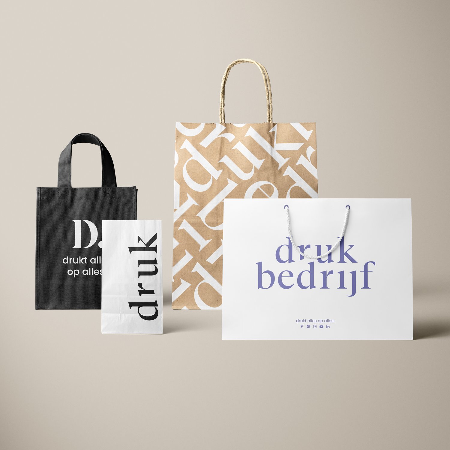 Groot assortiment aan tassen met bedrukking