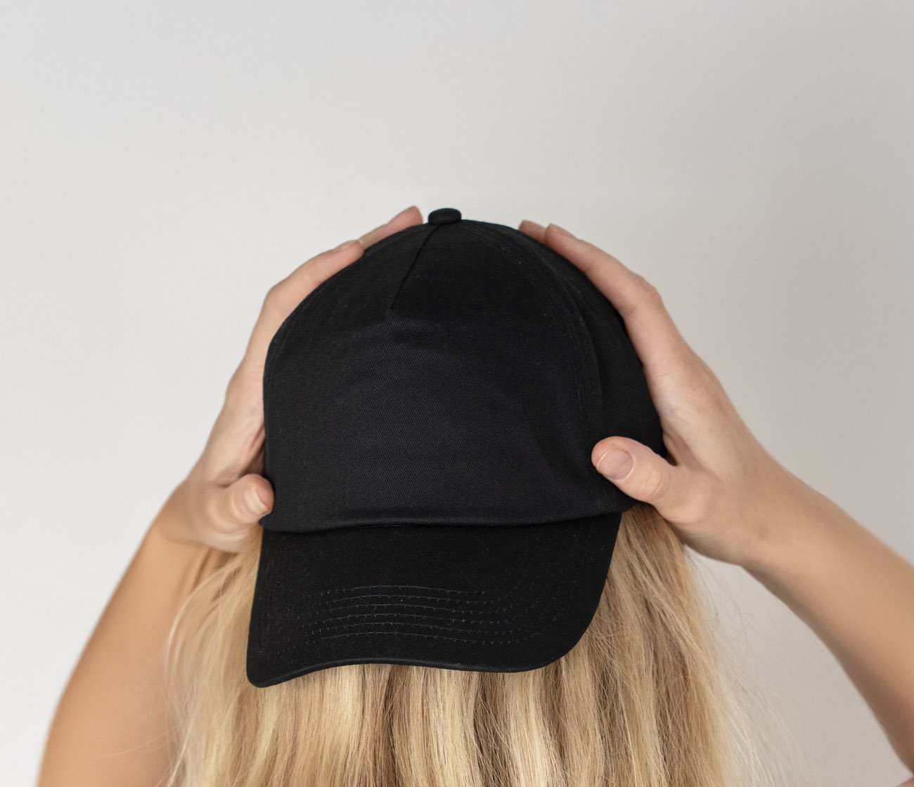 Opvallende baseball cap met logo voor klantenbinding