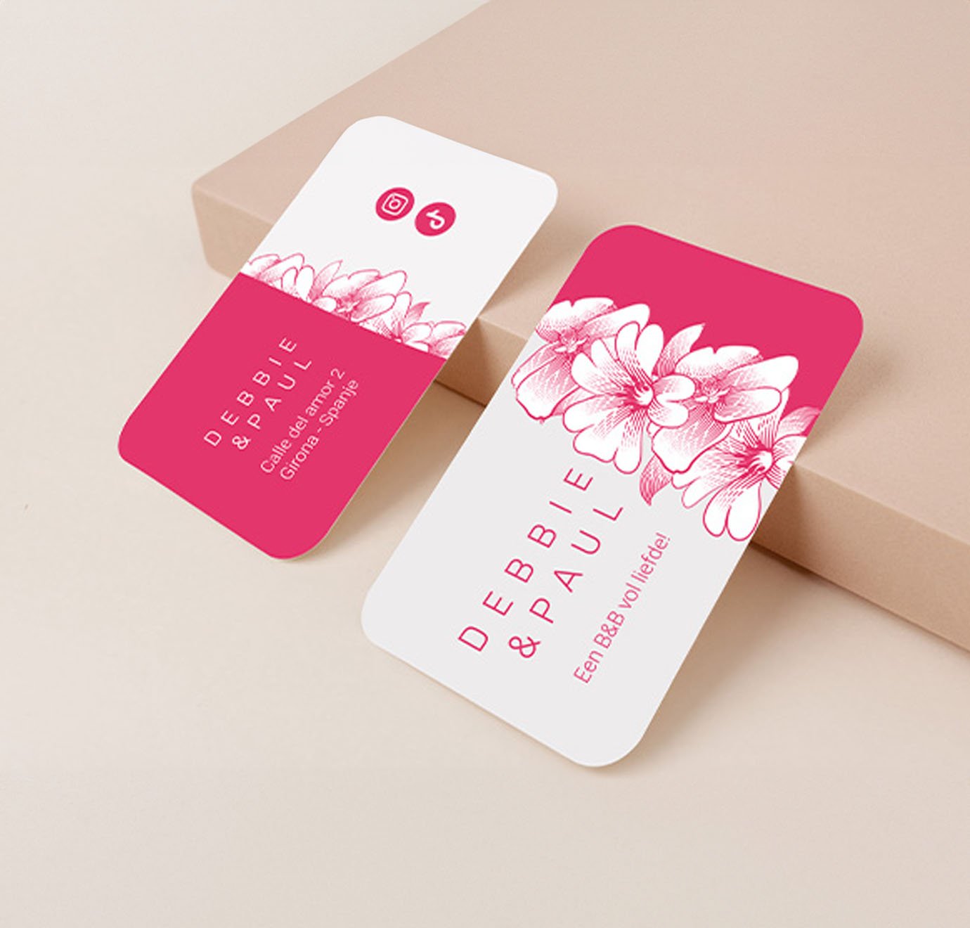 Visitekaartje op offset wit papier