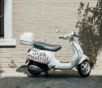 Belettering scooter