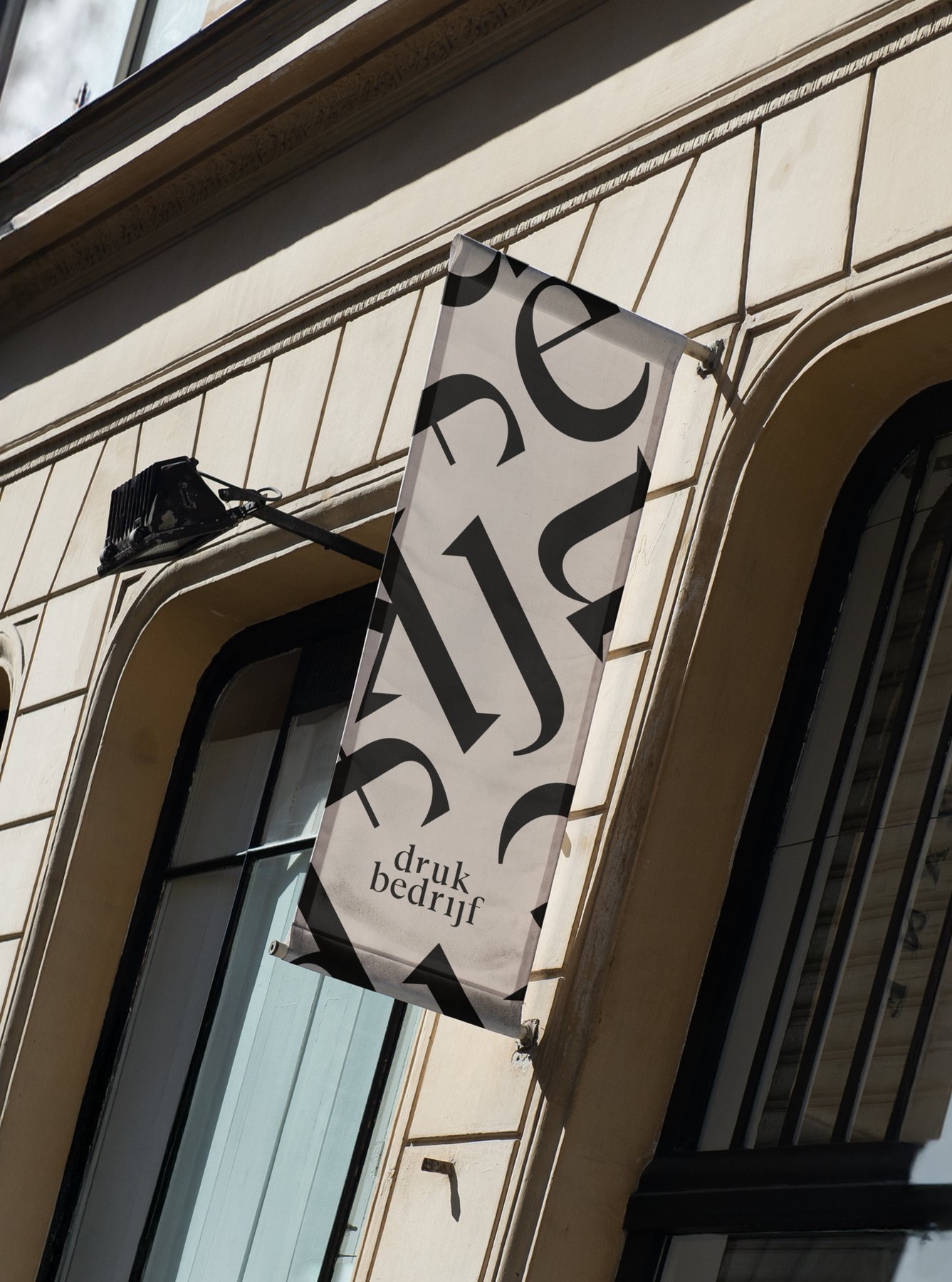 Gevelbanier met enkelzijdige bedrukking - opvallende outdoor banner voor maximale zichtbaarheid aan de gevel van je winkel of bedrijf.